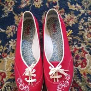 Keds Women’s Lace Up Skimmer Flats Arch Support Red Canvas Sneakers